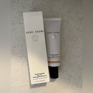 Bobbi Brown Skin Tint Fair 3